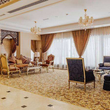Crystal Plaza Al Majaz Hotel Шарджа Екстериор снимка