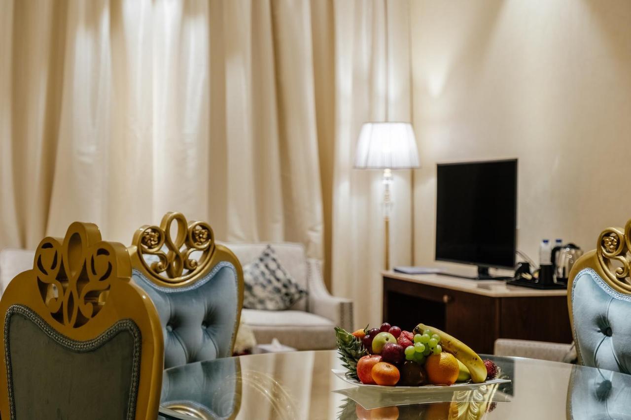 Crystal Plaza Al Majaz Hotel Шарджа Екстериор снимка
