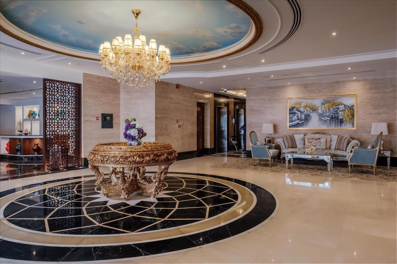 Crystal Plaza Al Majaz Hotel Шарджа Екстериор снимка
