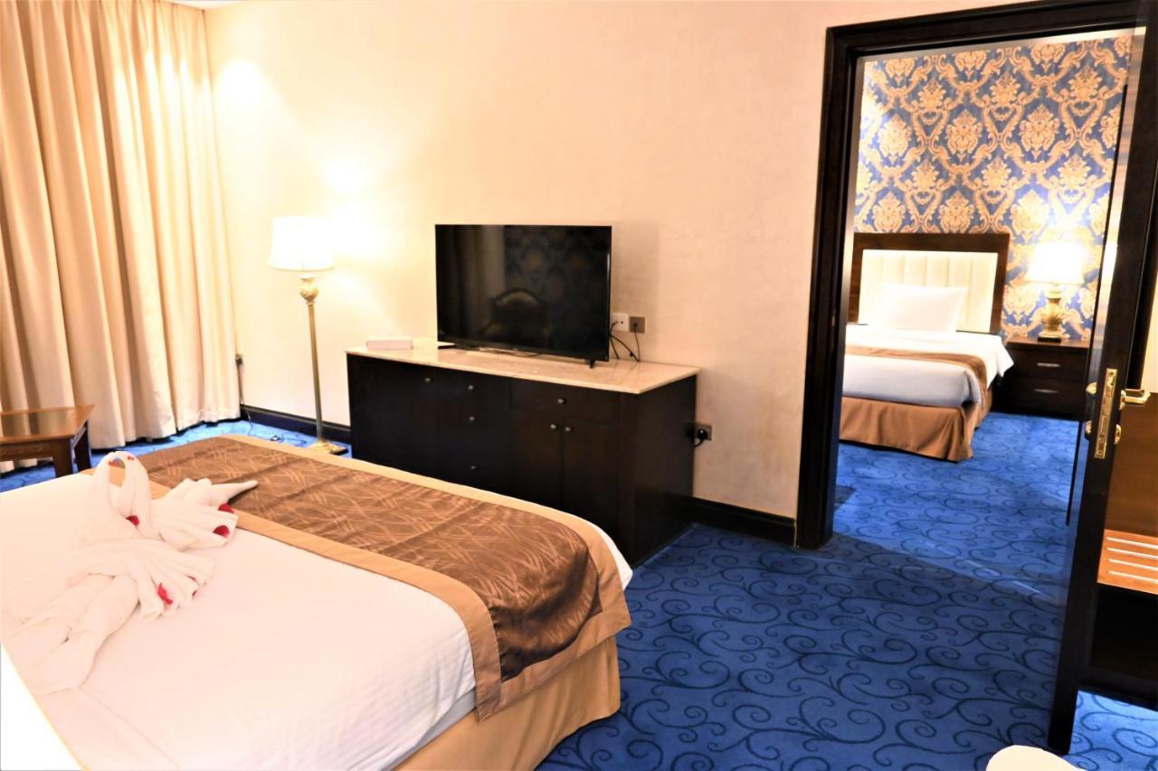 Crystal Plaza Al Majaz Hotel Шарджа Екстериор снимка