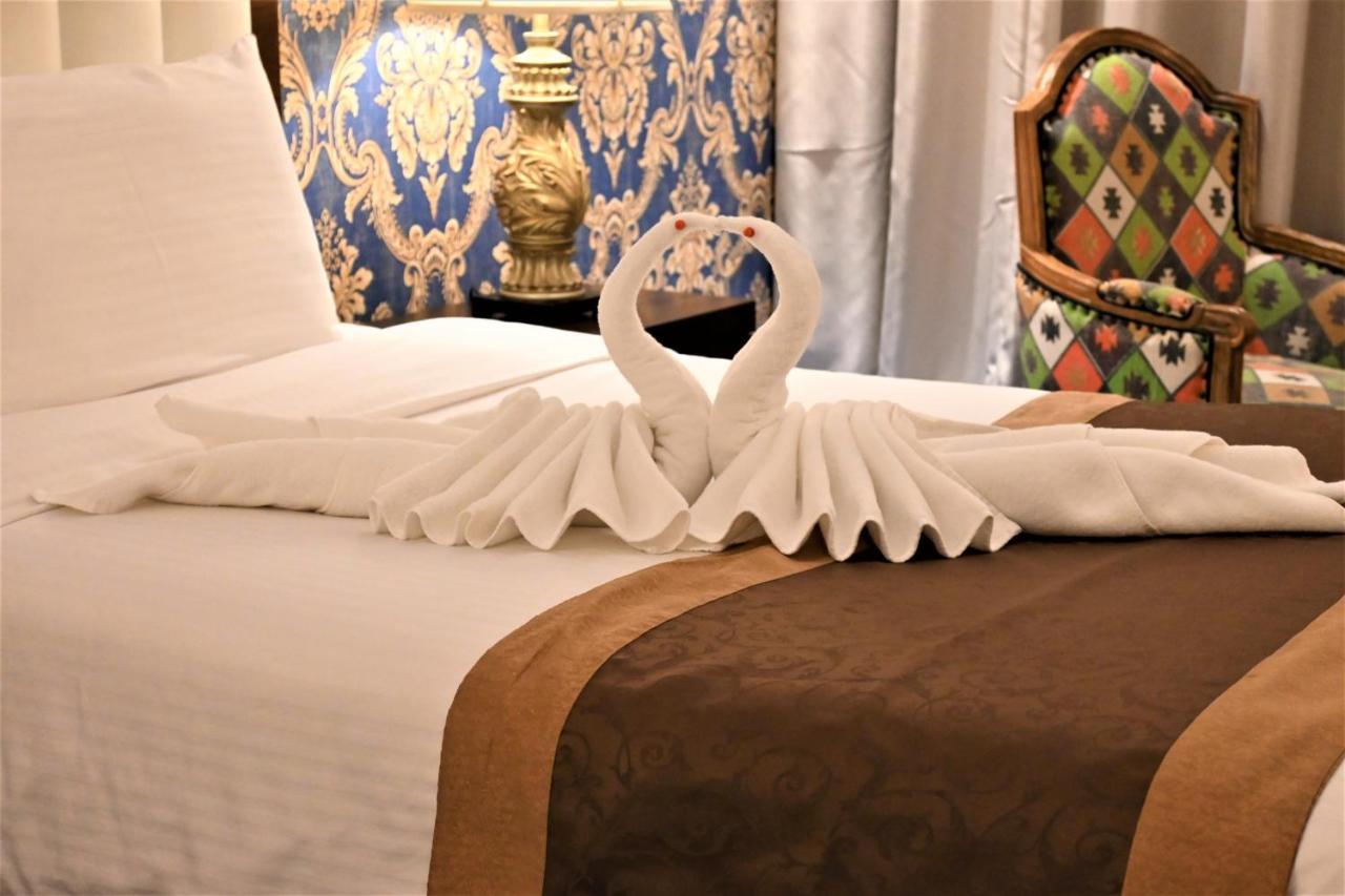 Crystal Plaza Al Majaz Hotel Шарджа Екстериор снимка