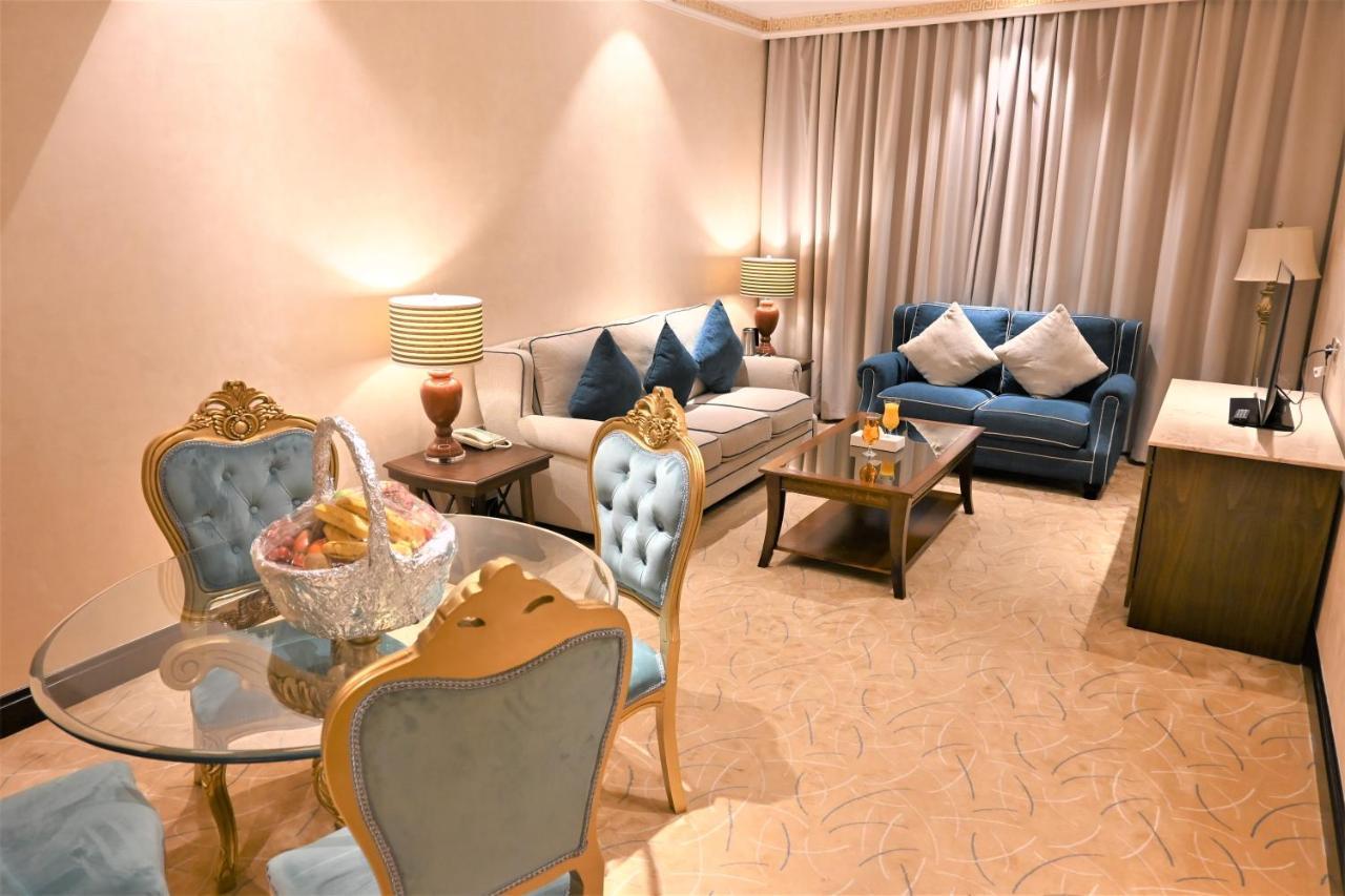 Crystal Plaza Al Majaz Hotel Шарджа Екстериор снимка