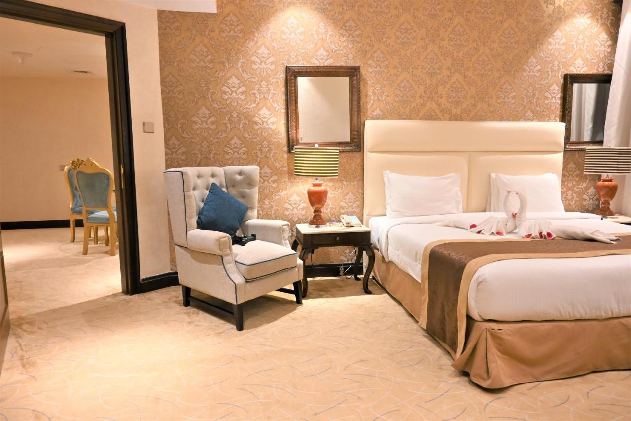 Crystal Plaza Al Majaz Hotel Шарджа Екстериор снимка